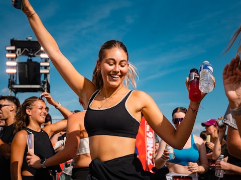 De lopers sloten af op de kaaien met en alcoholvrij feestje.