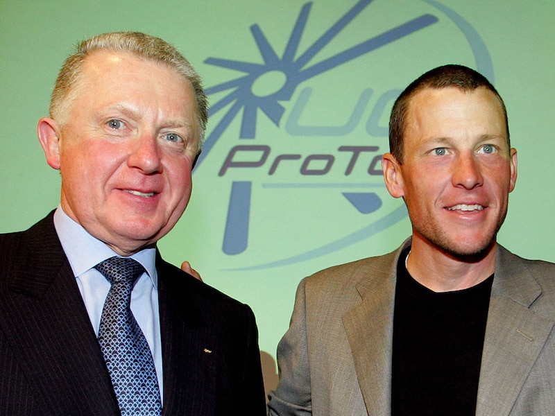 Hein Verbruggen naast Lance Armstrong.