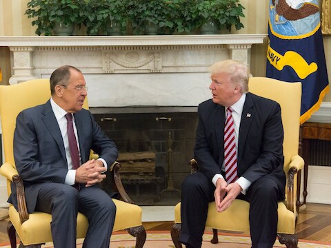 De Russische minister van Buitenlandse Zaken Sergej Lavrov en president Donald Trump.