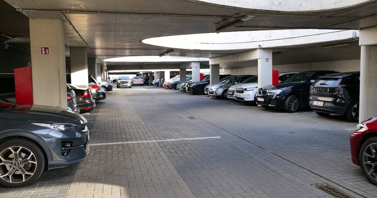 Studenten nemen parkeerplaatsen aan zwembad Kapermolen in, Hasselt onderzoekt nieuw systeem