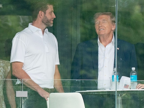 Erik Trump met vader Donald Trump.