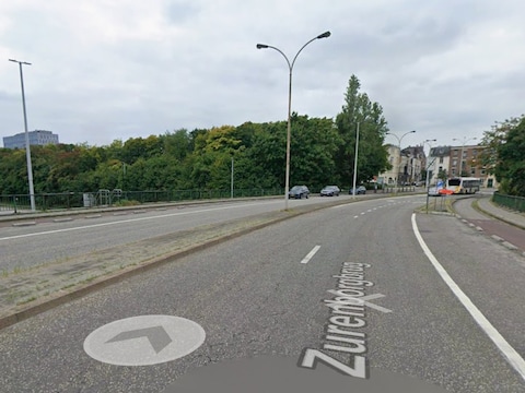 Een fietser is woensdagmiddag rond 13.25 uur aangereden aan de Zurenborgbrug in Berchem.