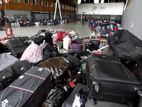 De lading gestrande bagage groeit nog steeds aan.