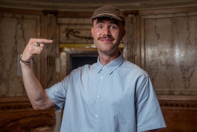 Influencer Jonatan Medart (25) vindt eindelijk woning na stressvolle zoektocht: “Al mijn geld zit erin”