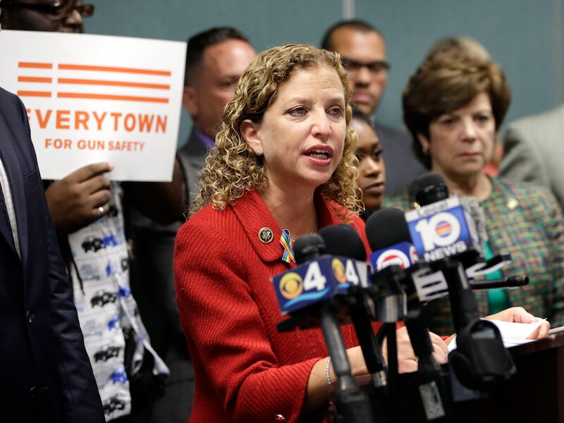 De publicatie van de e-mails leidde tot het opstappen van partijvoorzitster Debbie Wasserman Schultz.