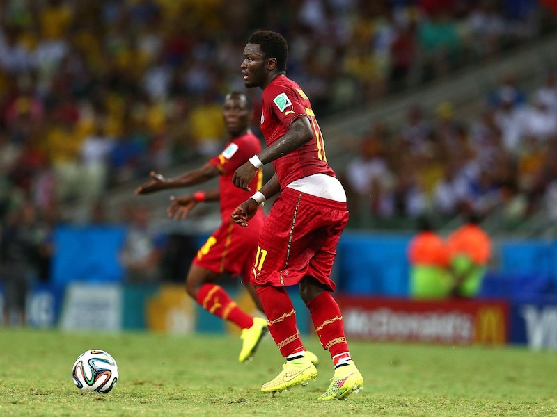 Suley Muntari lijkt nog amper zijn broek te kunnen ophouden
