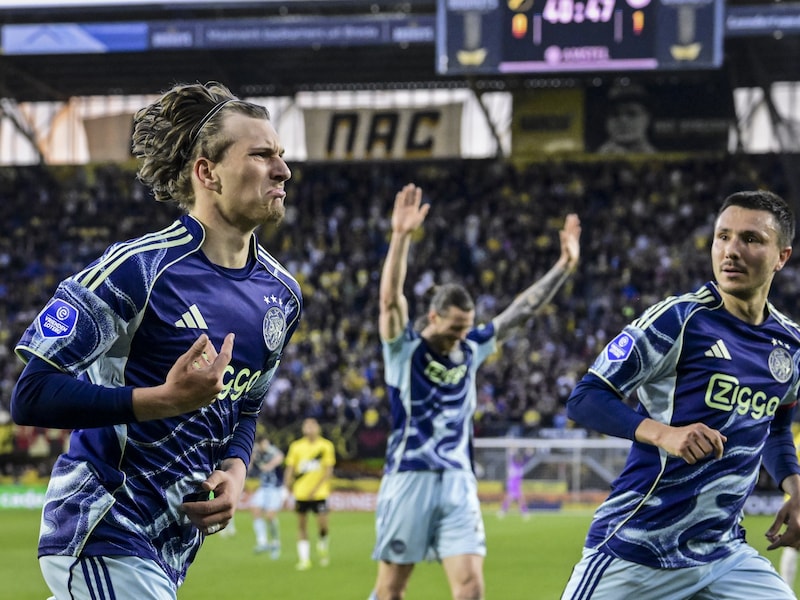 KIJK. “Gewoon talent en intuïtie”: Mika Godts scoort wereldgoal, maar “wil niet met Zlatan Ibrahimovic worden vergeleken”
