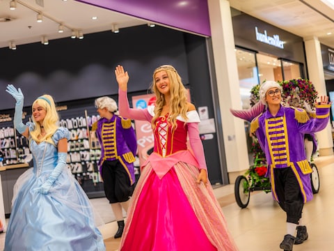 Elke woensdag- en zaterdagmiddag lopen er sprookjesfiguren rond in Waasland Shopping