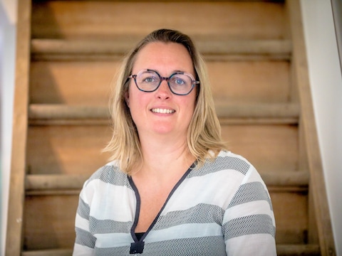Stefanie De Deyster is de partner van Björn Prasse, de burgemeester van Blankenberge. 