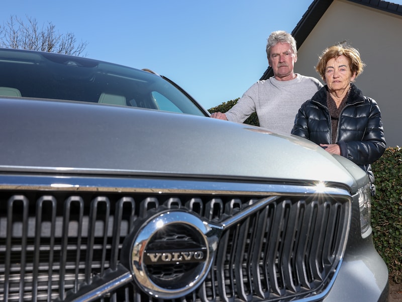 Jean-Pierre en Lisette (links) zagen hun Volvo XC40 na 4 jaar al stukgaan. 