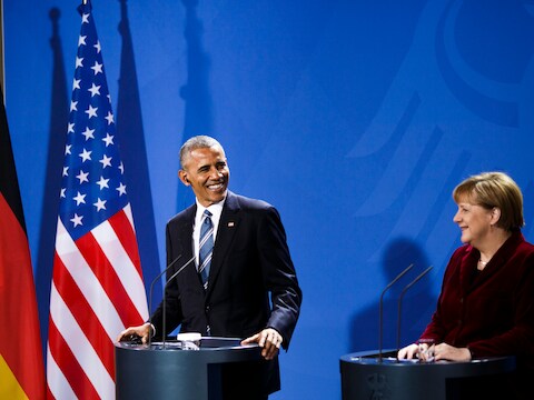 Barack Obama en Angela Merkel: een bijzonder hartelijk laatste weerzien.
