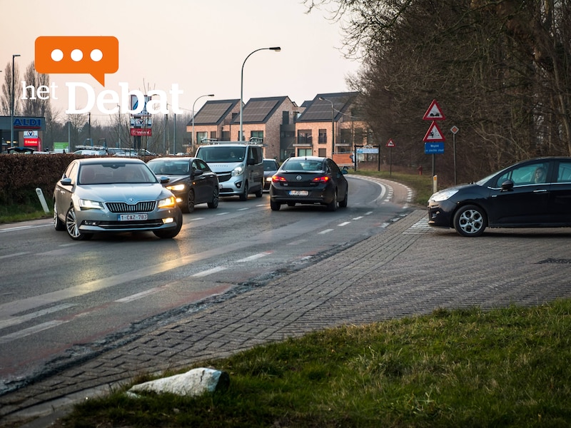 Het kruispunt van de Kromstraat met de Kastanjelaan, waar het volgens jullie geen goed idee is om de snelheid te verhogen.