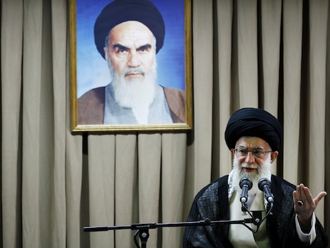 Ayatollah Khamenei zei vorig jaar dat het bezit van atoomwapens "een zonde'" is.