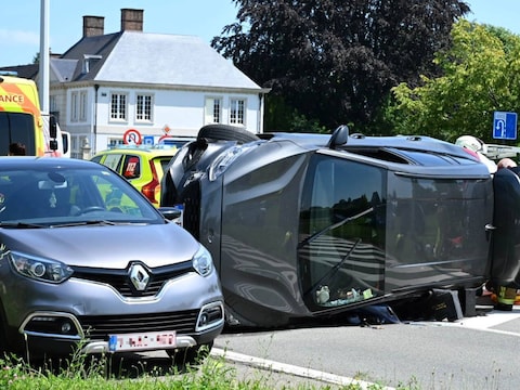 Eén chauffeur moest bevrijd worden bij het ongeval in Edegem.