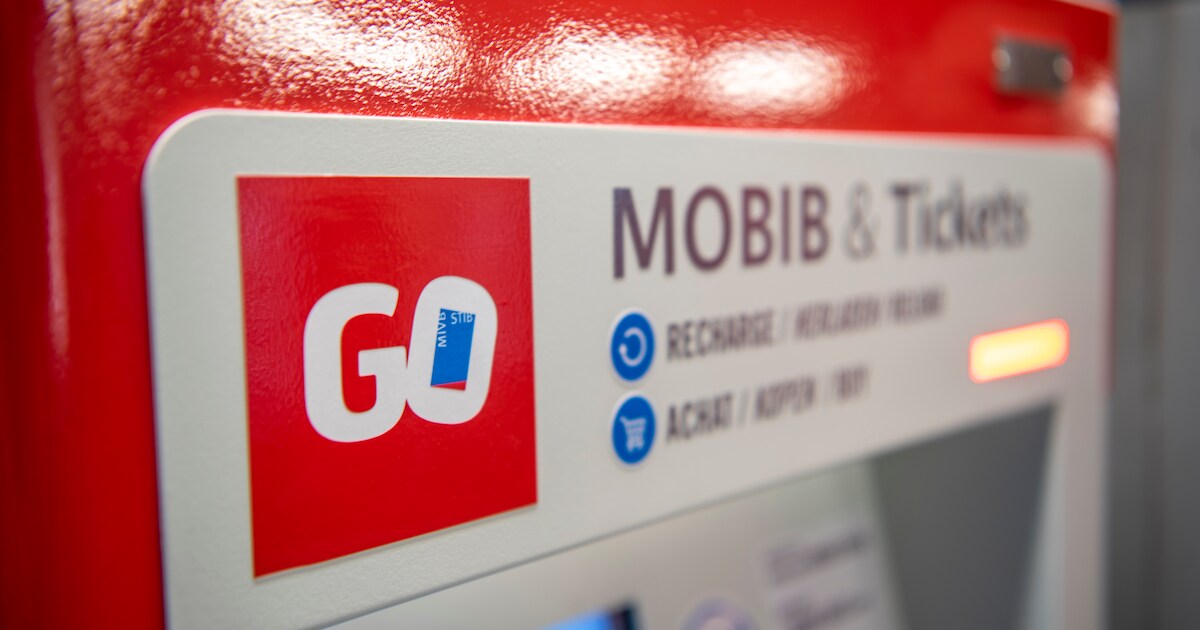 De nieuwe verkoopautomaten van de MIVB leveren ook MOBIB Basic-kaarten ...