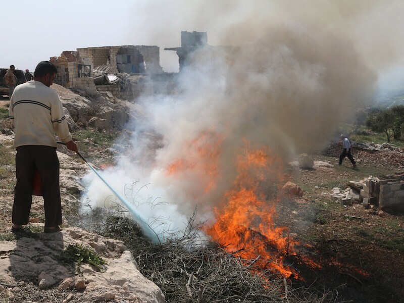 Turmamin (Idlib) na luchtaanvallen gisteren
