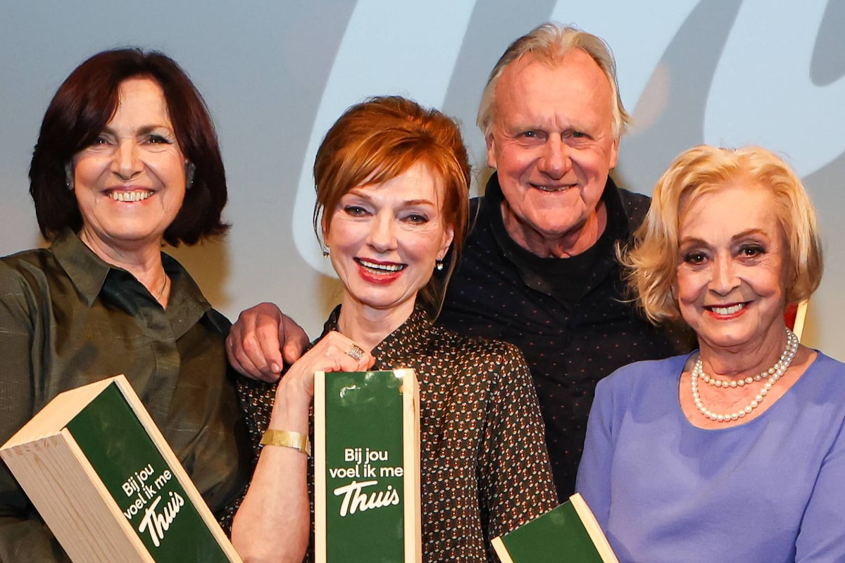 De ‘Thuis’-pioniers Annick Segal (Rosa), Pol Goossen (Frank), Marleen Merckx (Simonne) en Leah Thys (Marianne).