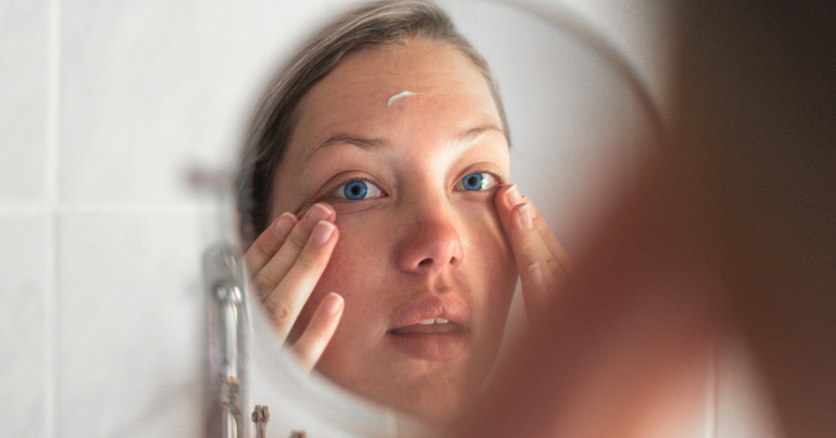 Meer smeren nu, minder rimpels later? Dermatoloog geeft advies ...