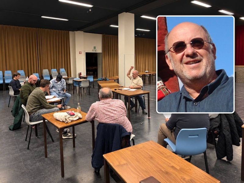 De cast van Sint in de Piste nam deze week voor het eerst het scenario door. Inzet: regisseur Bart Picavet.