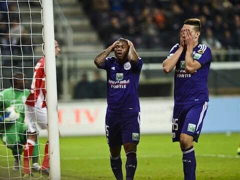 Cyriac en Mitrovic kunnen het niet geloven.