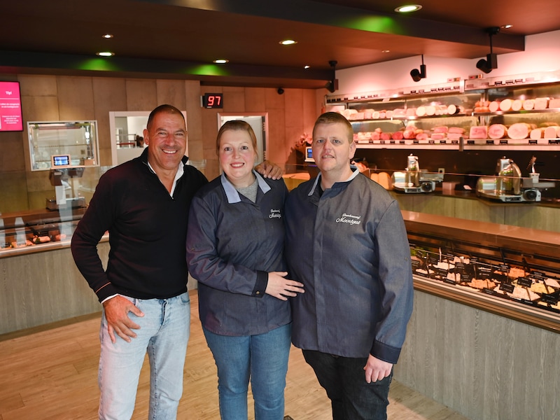 Johan Moortgat met Sindy De Ryck en Bart Rosiers die de zaak nu overnemen.