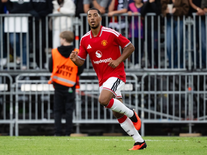 “Er zijn clubs die boven Aston Villa staan en Manchester United is daar één van”: Youri Tielemans spreekt voor het eerst over zijn transfer