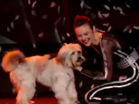 Pudsey en haar fiere baasje Ashleigh houden een mooi half miljoen pond over aan hun overwinning.