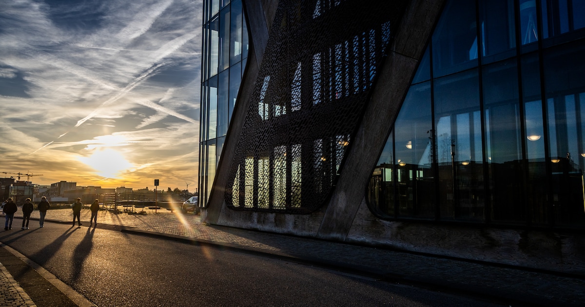 Vrouw (24) gooit glas in gezicht van student: “Ze is de controle over haar handelen verloren”
