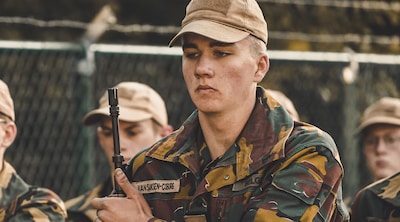 Prins Gabriël, straks de eerste beroepsmilitair van Van Saksen-Coburg: “Het militaire leven bevalt me goed”