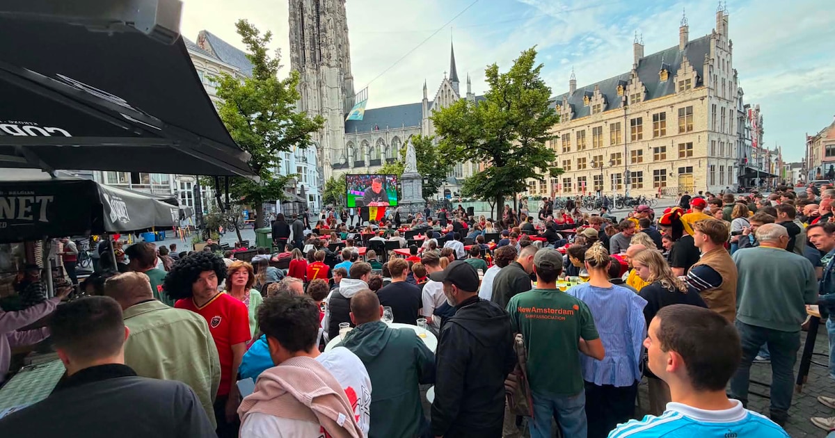 Grote Markt kleurt zwart-geel-rood: Mechelaars klaar om de Rode Duivels ...