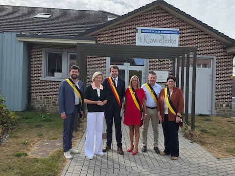 Minister Crevits werd vrijdag ontvangen door het schepencollege van Kapelle-op-den-Bos.