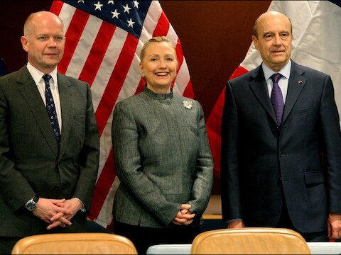 De ministers van Buitenlande William Hague (UK),Hillary Clinton (US) en Alain Juppe (Frankrijk).