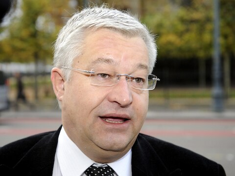 Veertig miljoen wegwerken op een totaalbedrag van 3,5 miljard moet lukken volgens Vanhengel.