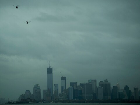 Eerder kwamen ook hele steden zonder stroom te zitten. Zo ook bij de storm Sandy in 2012 toen heel New York preventief werd afgesneden van elektriciteit.