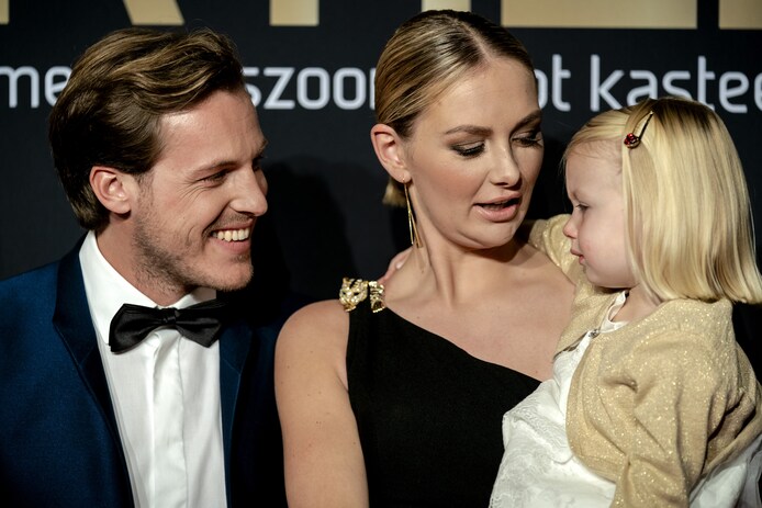 Maxime Meiland verwacht kindje met vriend Leroy: eindelijk speelkameraadje voor Claire | Showbizz | hln.be