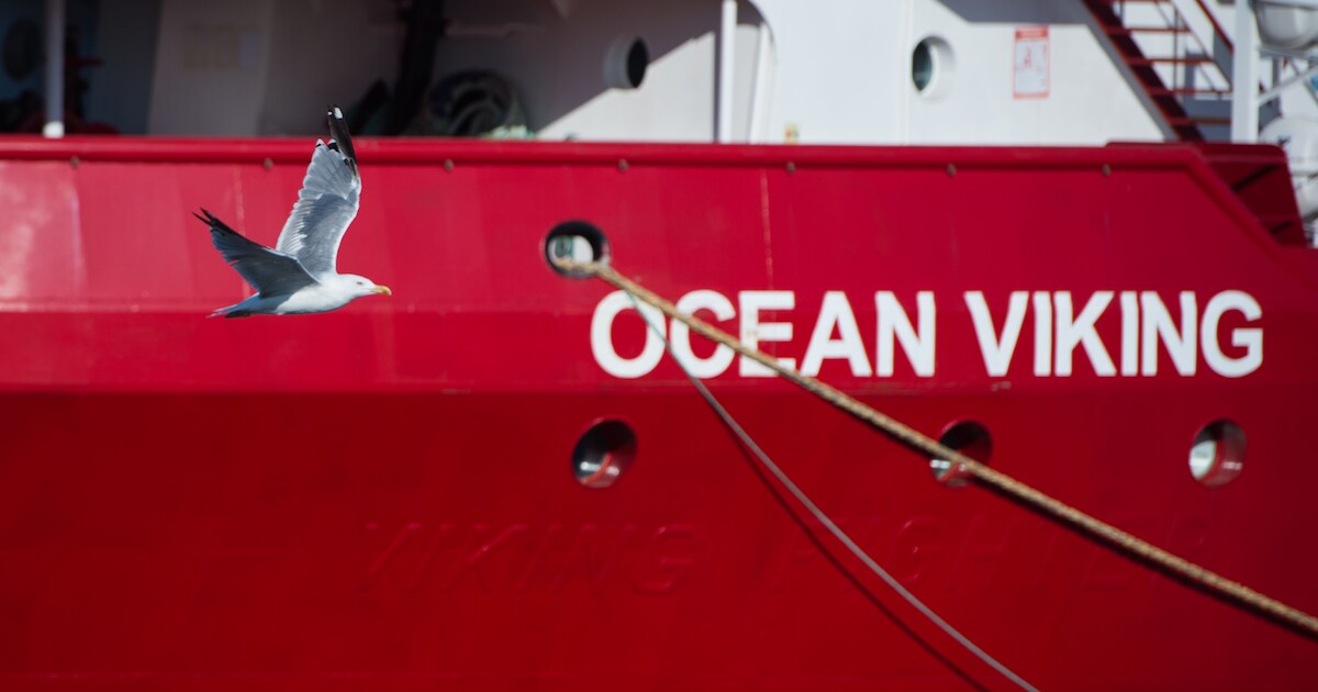 Ocean Viking mag meer dan 420 bootmigranten naar Sicilië brengen ...