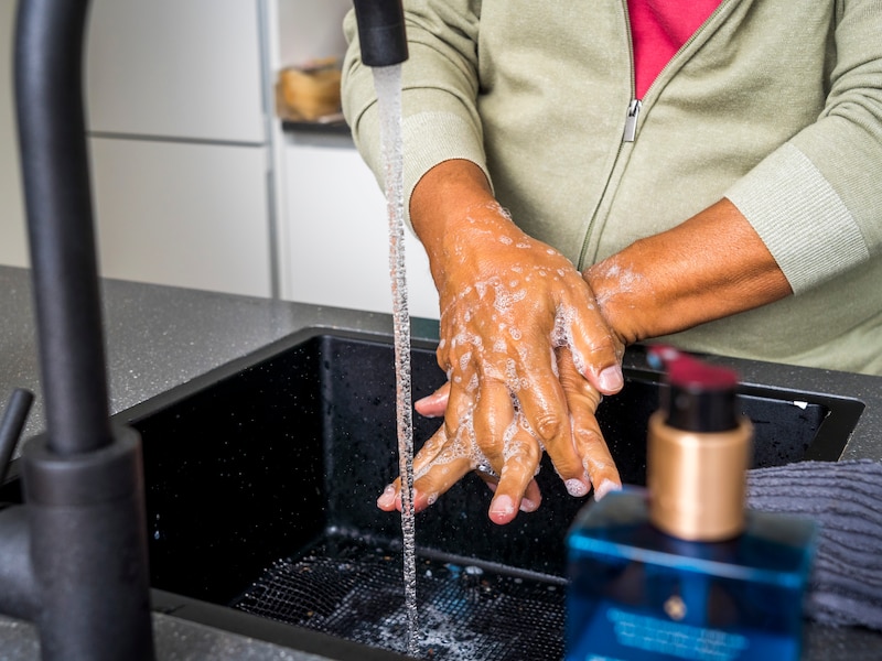 Hygiëne het beste wapen? Vijf vragen beantwoord over het ‘poepvirus’