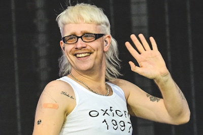 Joost Klein annuleert concerten in Polen wegens “moeilijke p