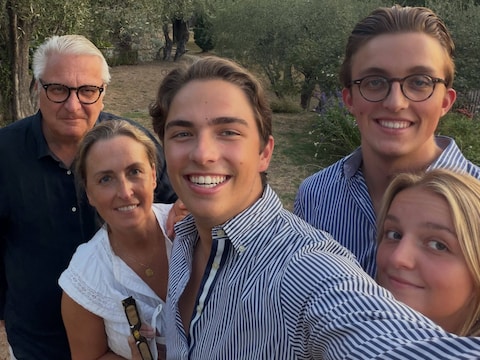Prins Aymeric op vakantie met zijn gezin in Saint-Tropez