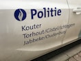 Alweer twee vluchtmisdrijven op twee dagen tijd in Torhout: bestuurder rijdt woning en verkeersbord aan