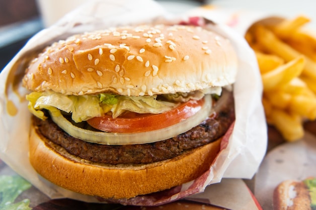 Burger King test veganistische hamburger die smaakt zoals een echte ...
