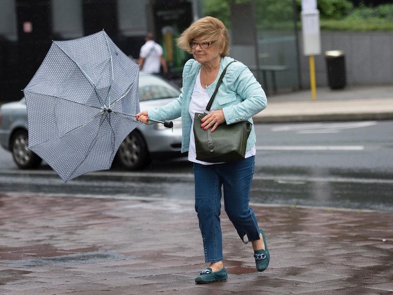Stad neemt voorzorgen tegen aangekondigde storm: kinderfuif afgelast, Nacht van de Jeugdbeweging nog onzeker