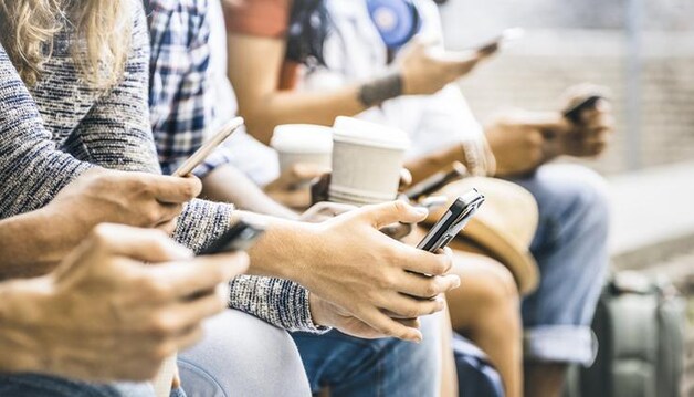 93% van de Belgen maakt dagelijks  gebruik van zijn of haar smartphone.