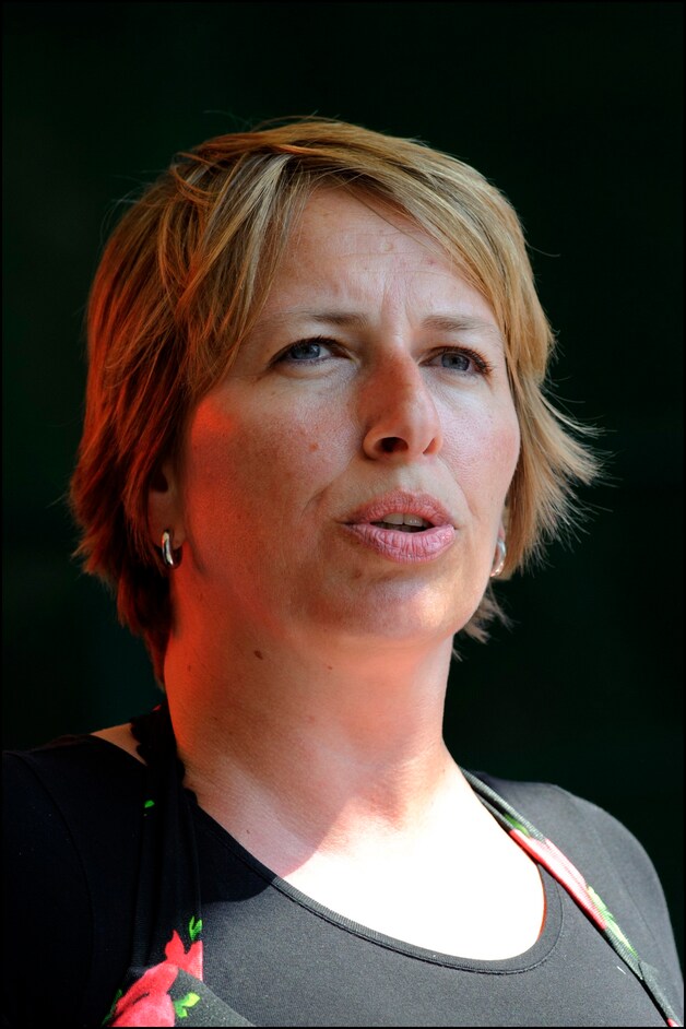 Caroline Gennez.