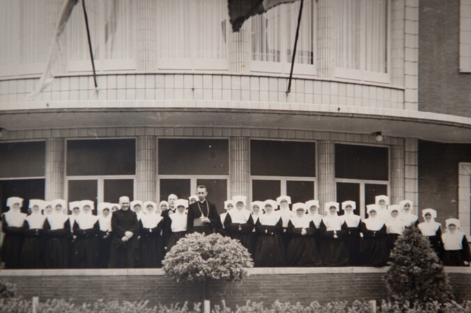 Een archiefbeeld van de Congregatie van de Zusters Augustinessen in het Sint-Jozefziekenhuis, elders in Vlaanderen