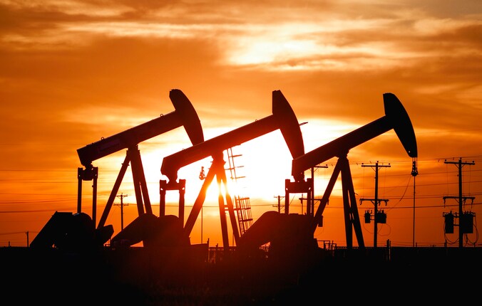 De prijs van een vat Amerikaanse  WTI-olie zakte naar het laagste peil in twee maanden.