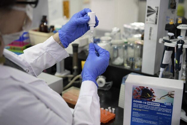 Een coronasneltest werd ontwikkeld door Argentijnse onderzoekers. 