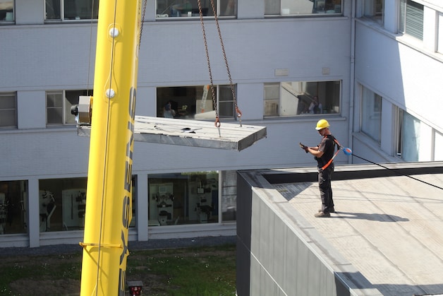 Nieuwe MRI-scanner met magneet van 3,5 ton in Waregems ziekenhuis ...