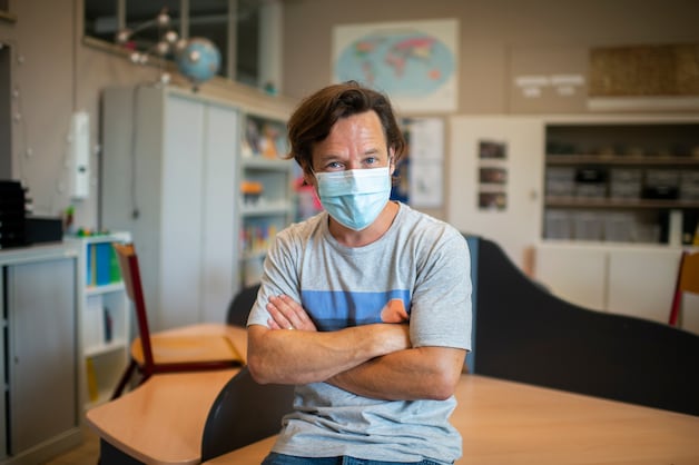 Iedereen naar school op 1 september. Directeur Bram Wellens (Olympiade ...