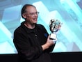 Tim Sweeney, topman van Epic Games, ontvangt een BAFTA-award in 2019 in Londen.